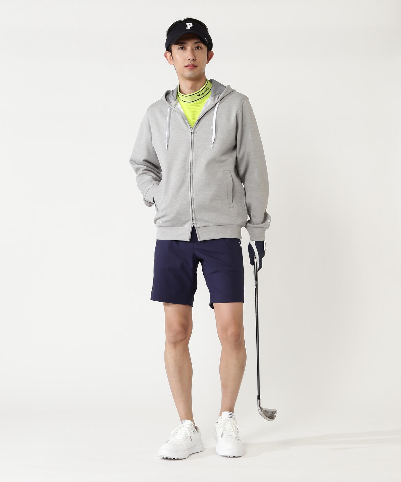 H:182cm/C:93/W:77/H:91 着用サイズ：5