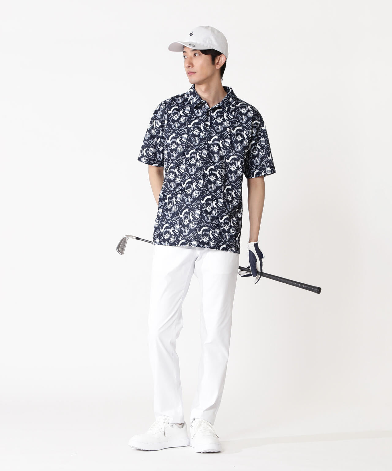 H:182cm/C:93/W:77/H:91 着用サイズ：5