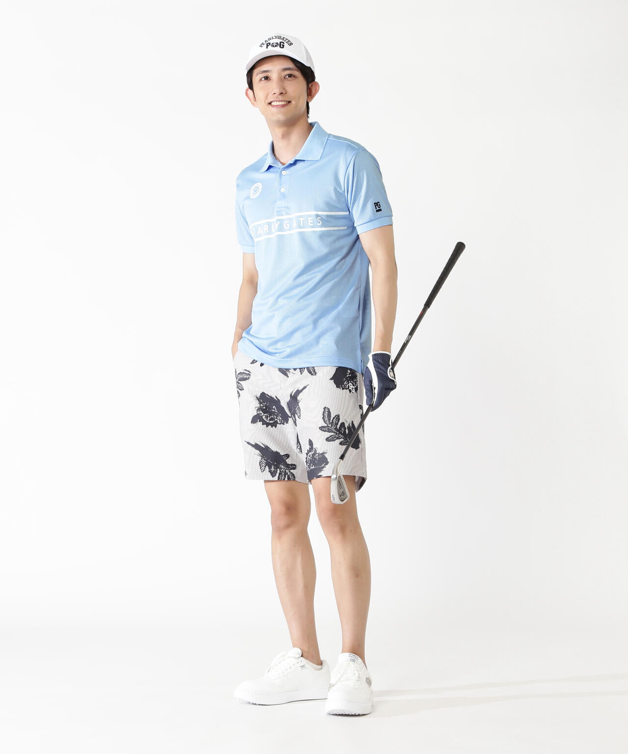H:182cm/C:93/W:77/H:91 着用サイズ：5