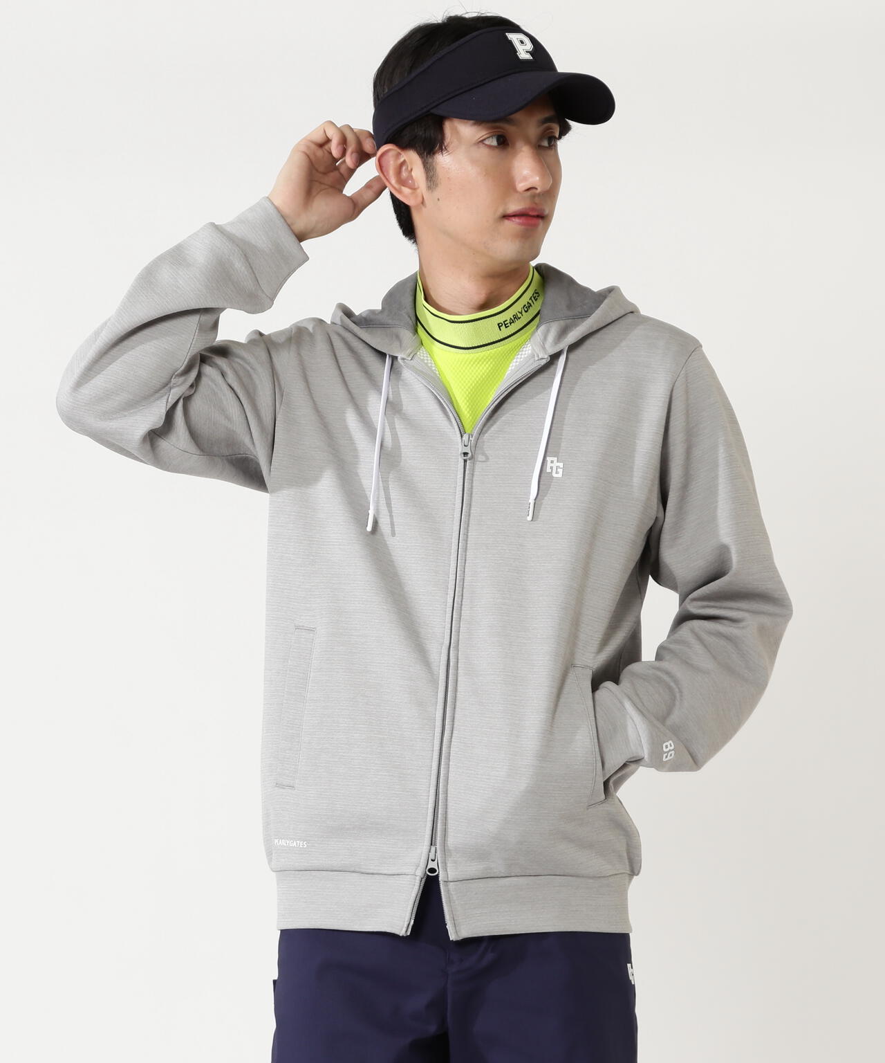 H:182cm/C:93/W:77/H:91 着用サイズ：5