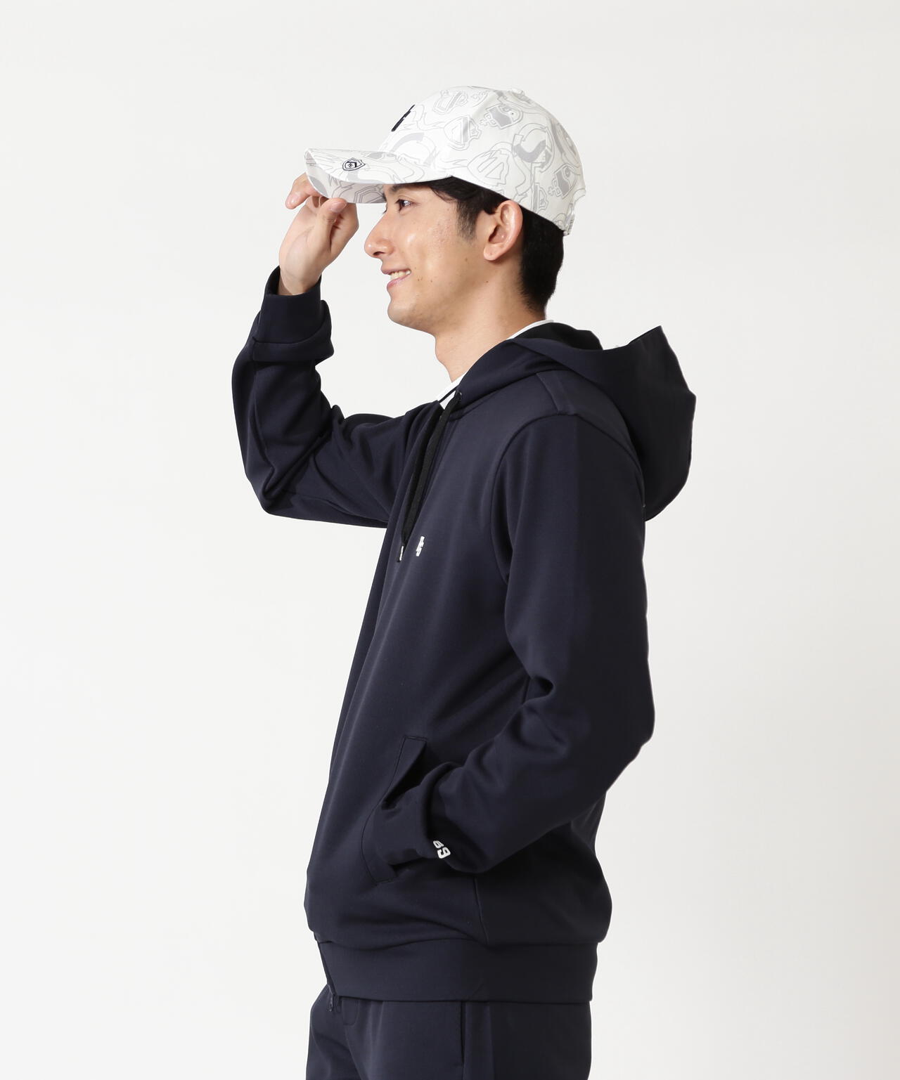 H:182cm/C:93/W:77/H:91 着用サイズ：5