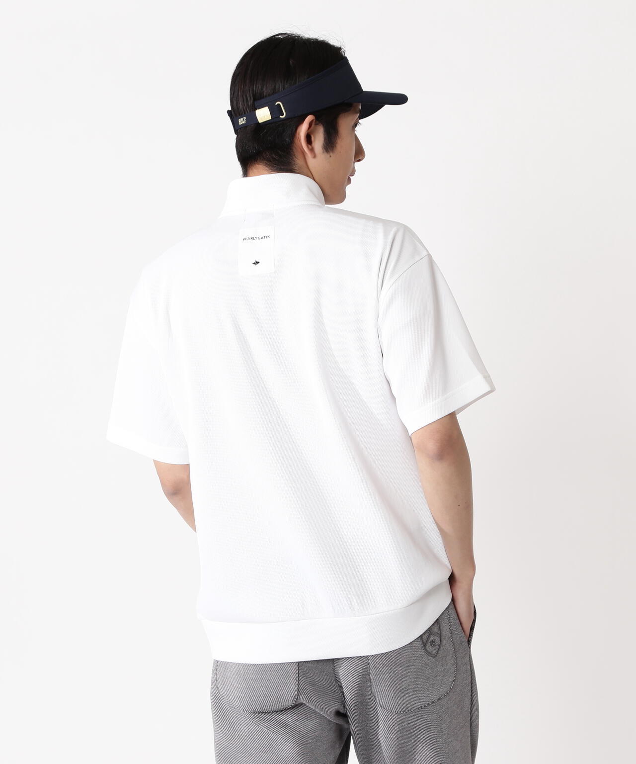 H:182cm/C:93/W:77/H:91 着用サイズ：5