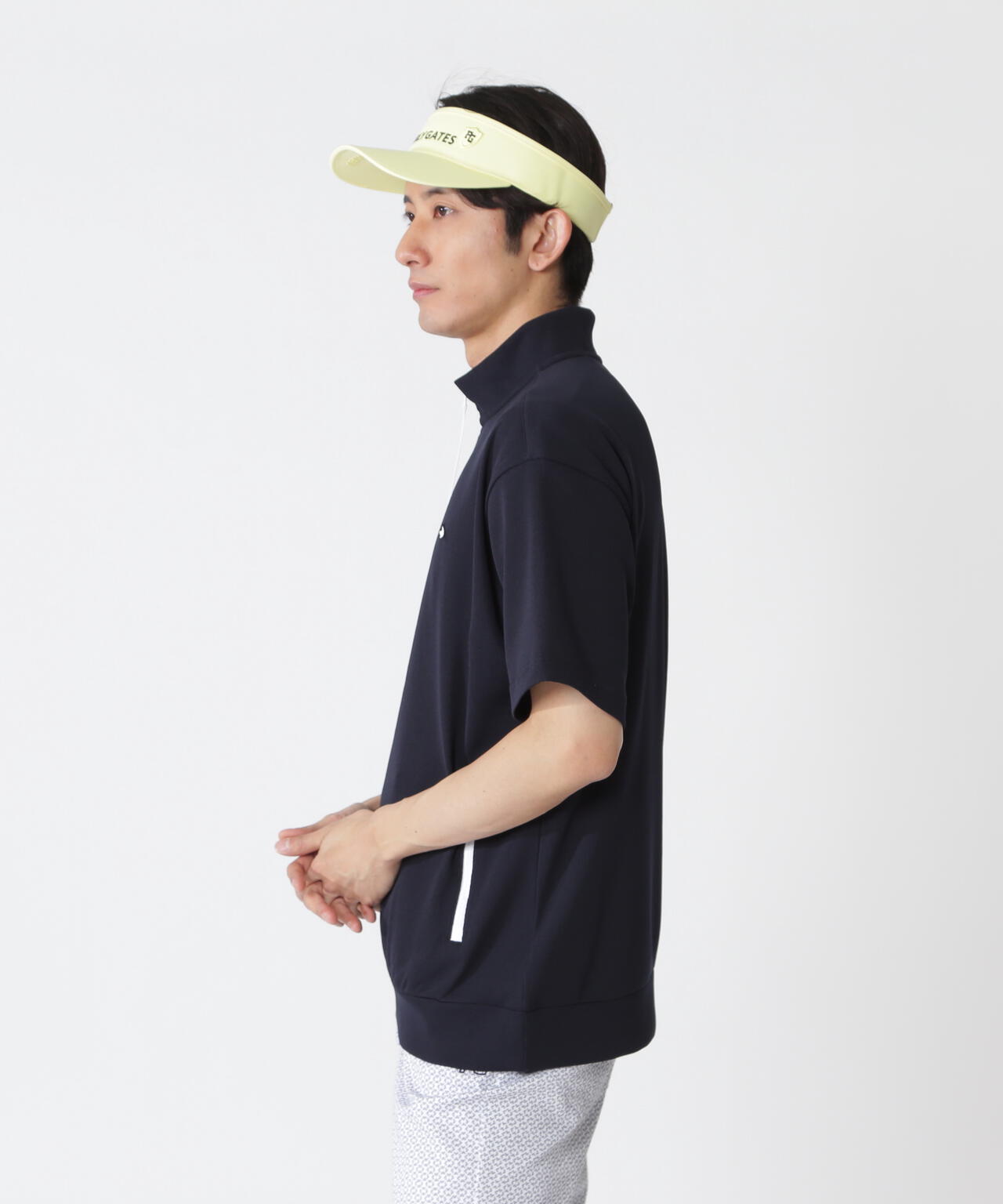 H:182cm/C:93/W:77/H:91 着用サイズ：5