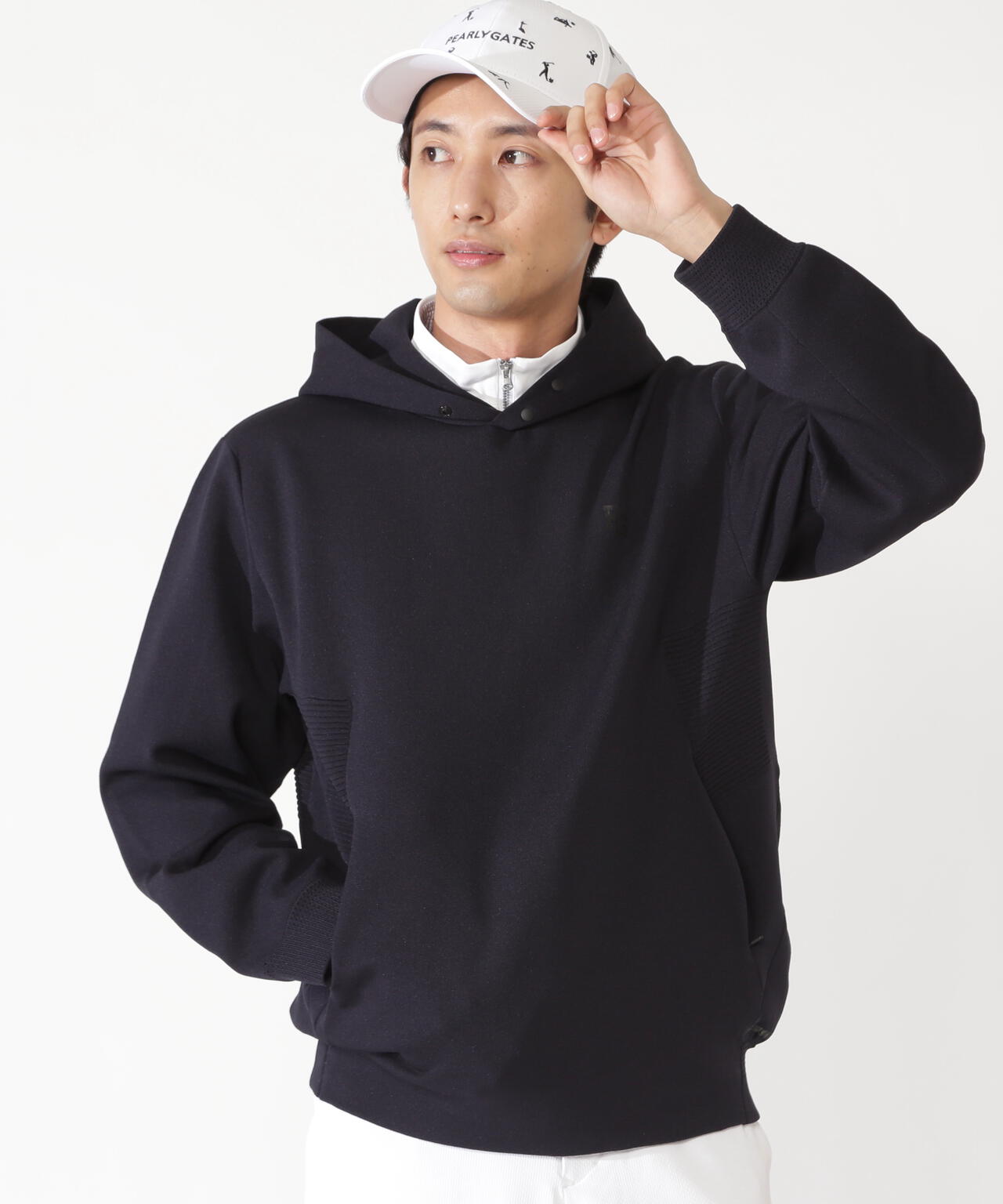 H:182cm/C:93/W:77/H:91 着用サイズ：5
