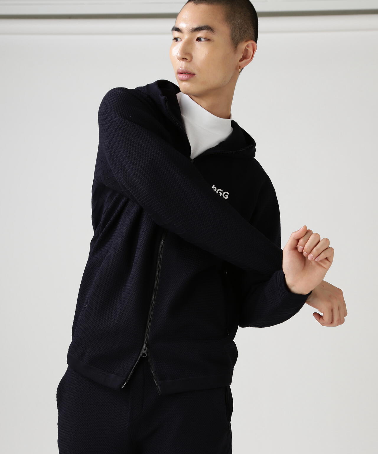 【PGG】【直営店舗&公式オンライン限定】ポリエステルヤーンmmフルジップフーディニットブルゾン (MENS)