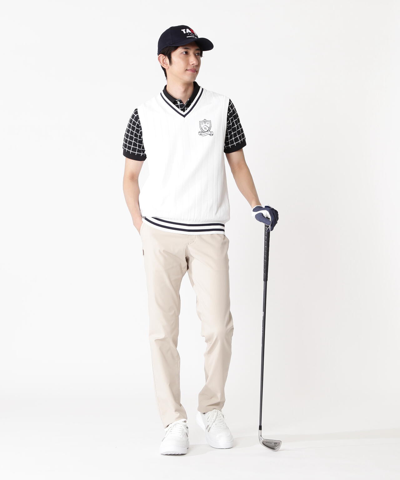 H:182cm/C:93/W:77/H:91 着用サイズ：5