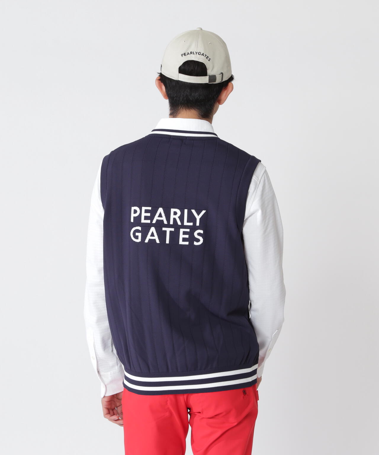 H:182cm/C:93/W:77/H:91 着用サイズ：5