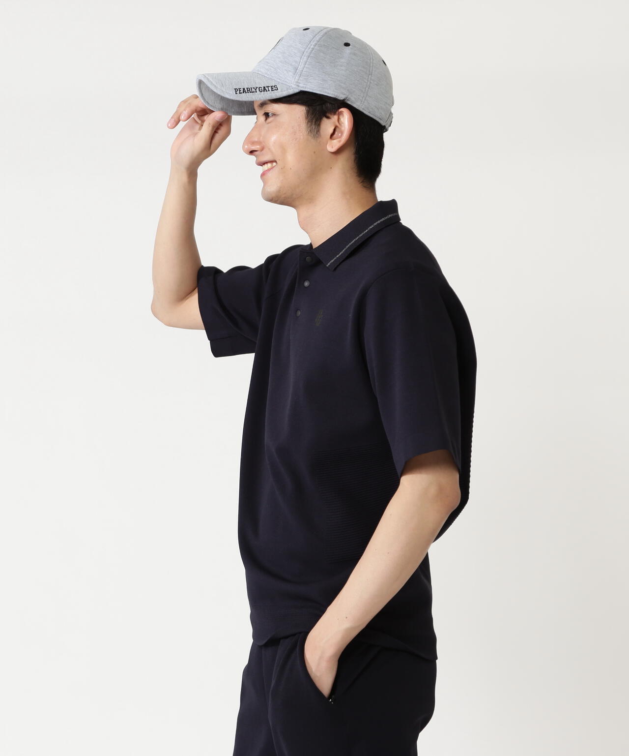 H:182cm/C:93/W:77/H:91 着用サイズ：5