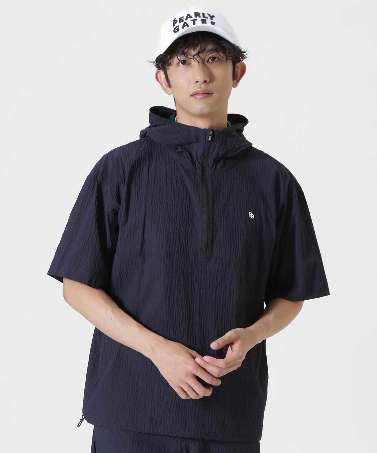 H:182cm/C:93/W:77/H:91 着用サイズ：5