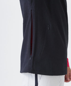 H:182cm/C:93/W:77/H:91 着用サイズ：5