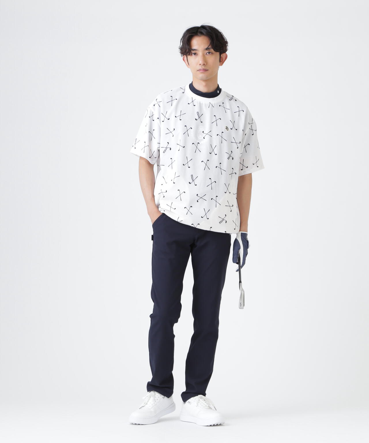 H:182cm/C:93/W:77/H:91 着用サイズ：5