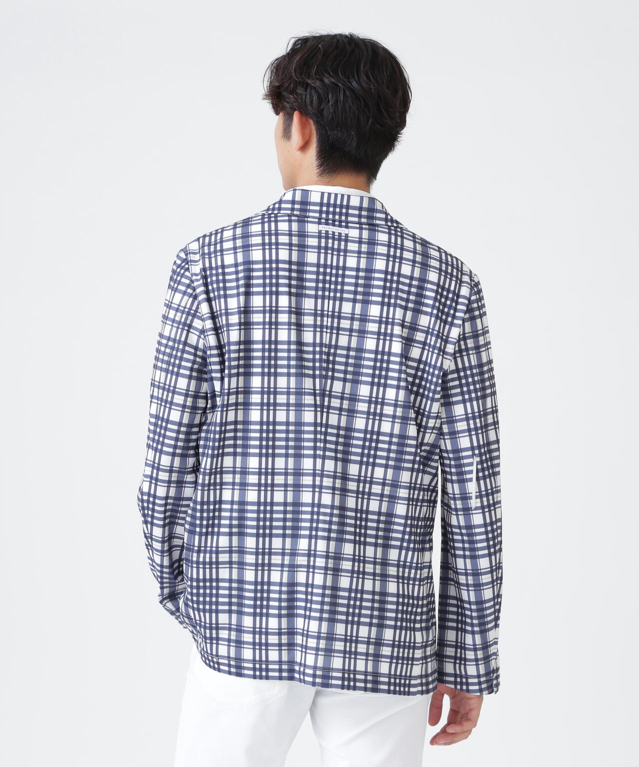 H:182cm/C:93/W:77/H:91 着用サイズ：5