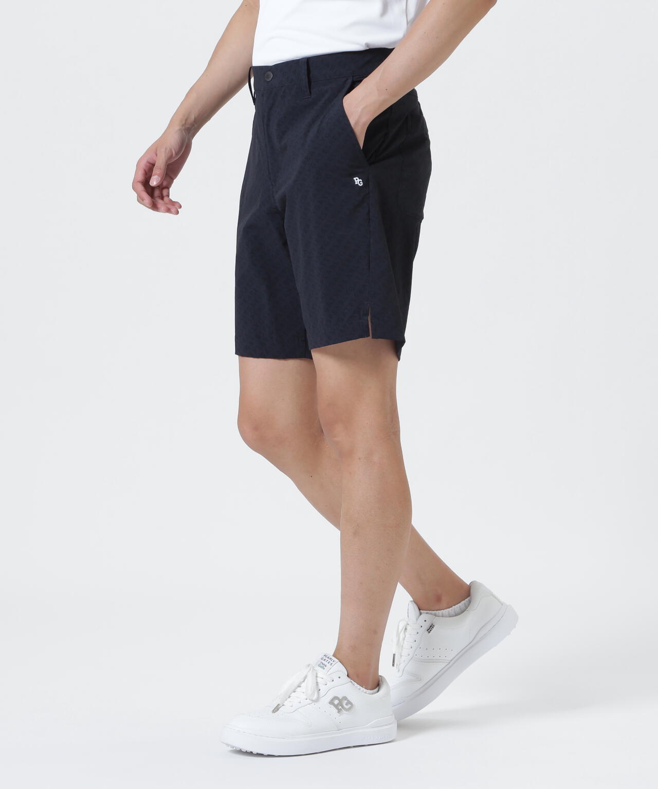 ナイロンストレッチKAZEショートパンツ ＜ロゴ総柄＞