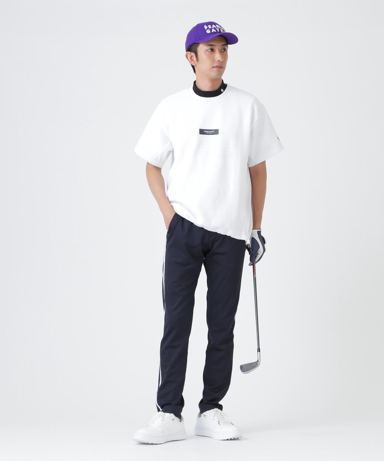 H:182cm/C:93/W:77/H:91 着用サイズ：5
