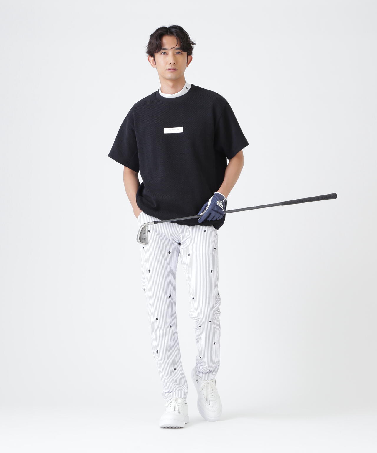 H:182cm/C:93/W:77/H:91 着用サイズ：5