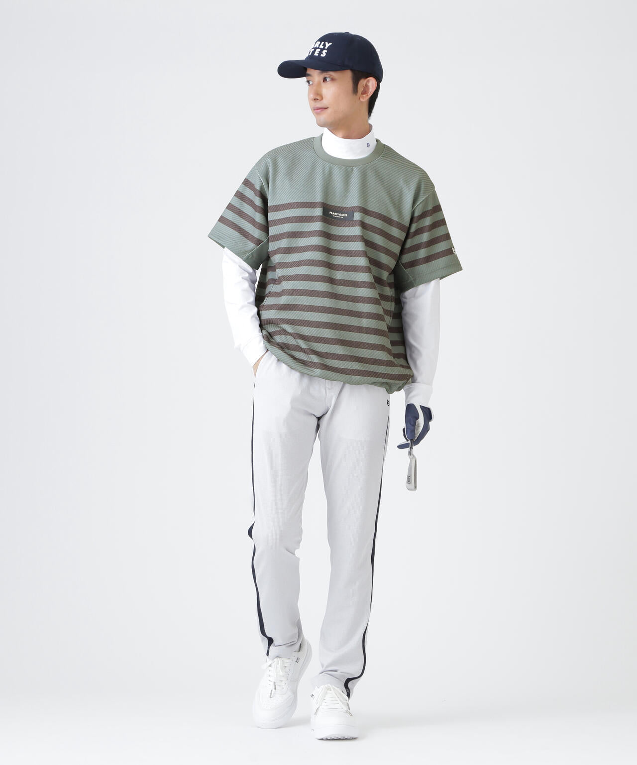 H:182cm/C:93/W:77/H:91 着用サイズ：5