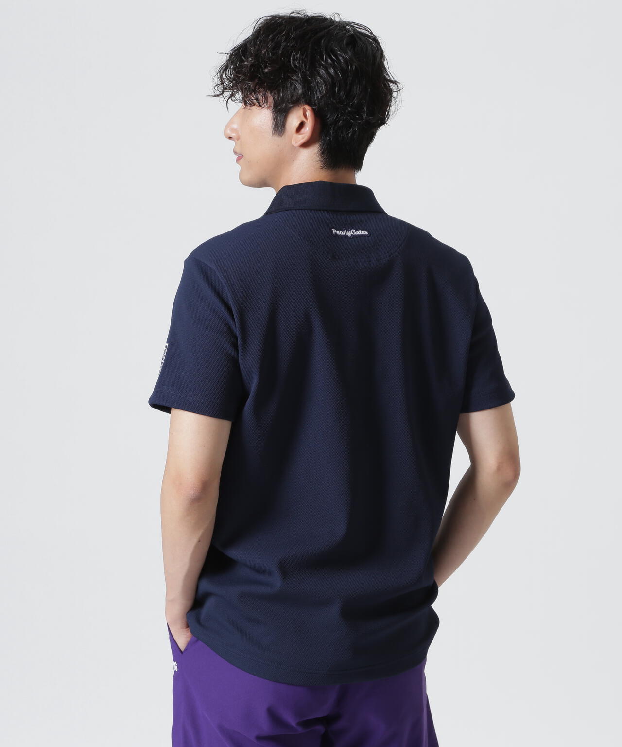 H:182cm/C:93/W:77/H:91 着用サイズ：5