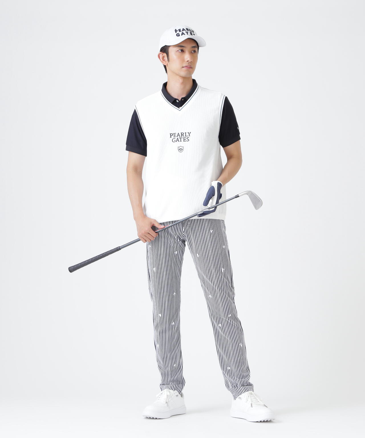 H:182cm/C:93/W:77/H:91 着用サイズ：5