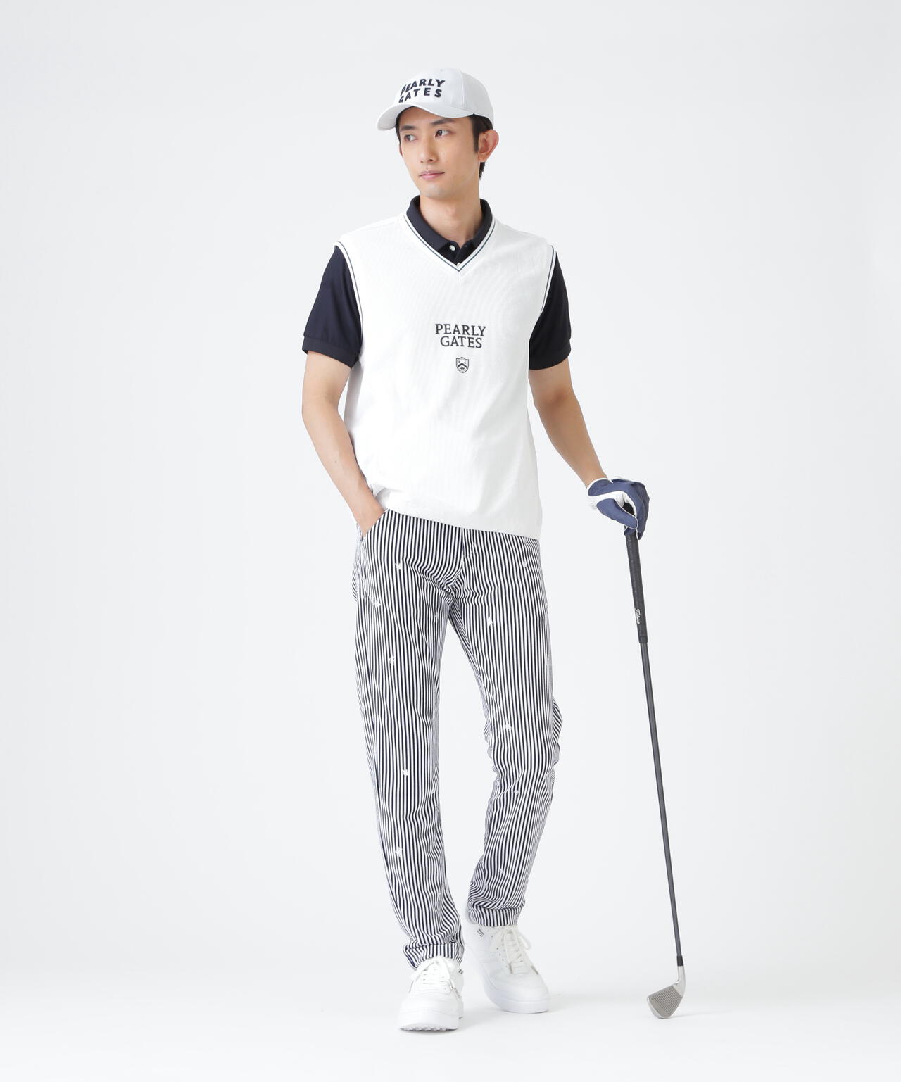 H:182cm/C:93/W:77/H:91 着用サイズ：5