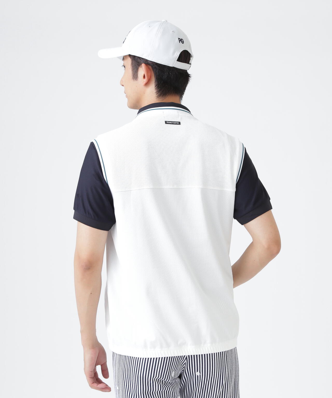 H:182cm/C:93/W:77/H:91 着用サイズ：5