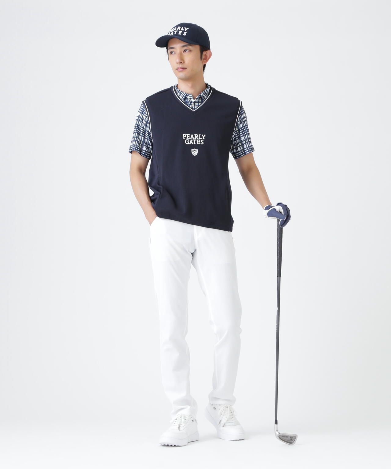 H:182cm/C:93/W:77/H:91 着用サイズ：5
