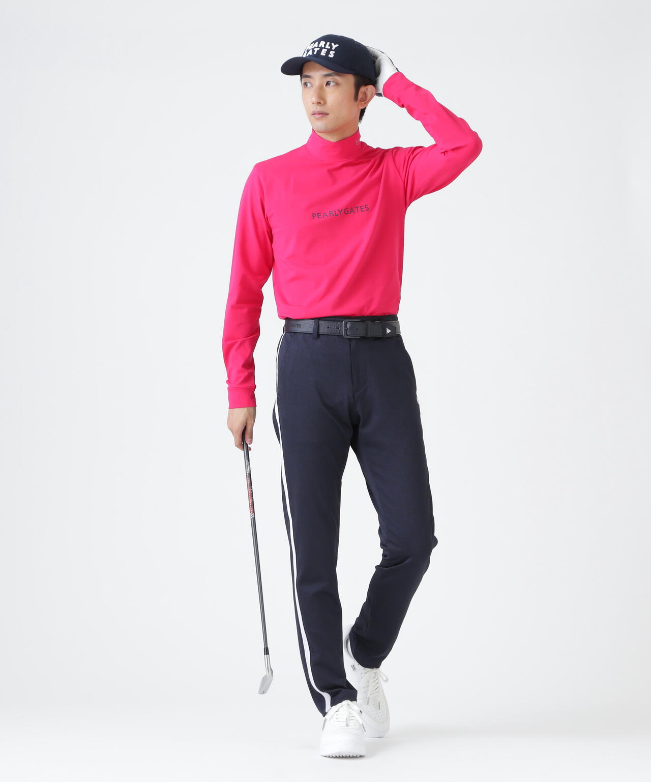 H:182cm/C:93/W:77/H:91 着用サイズ：5
