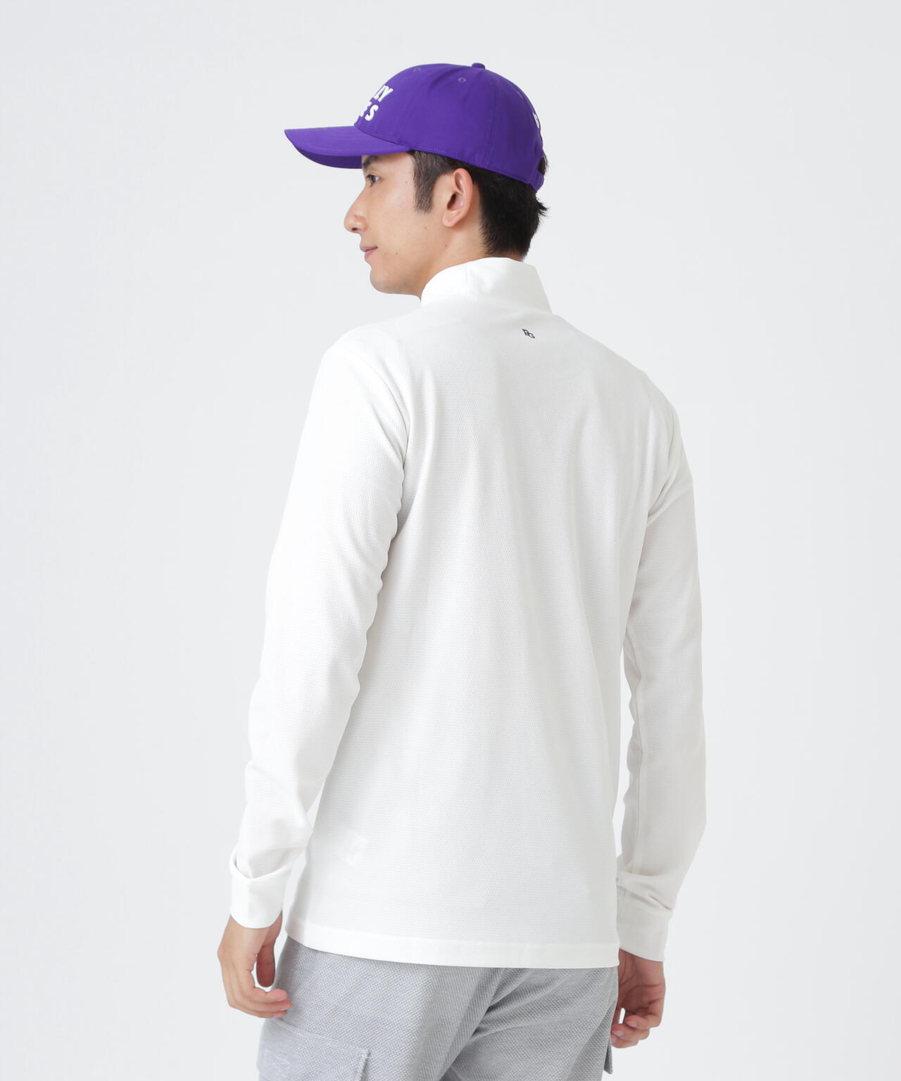 H:182cm/C:93/W:77/H:91 着用サイズ：5