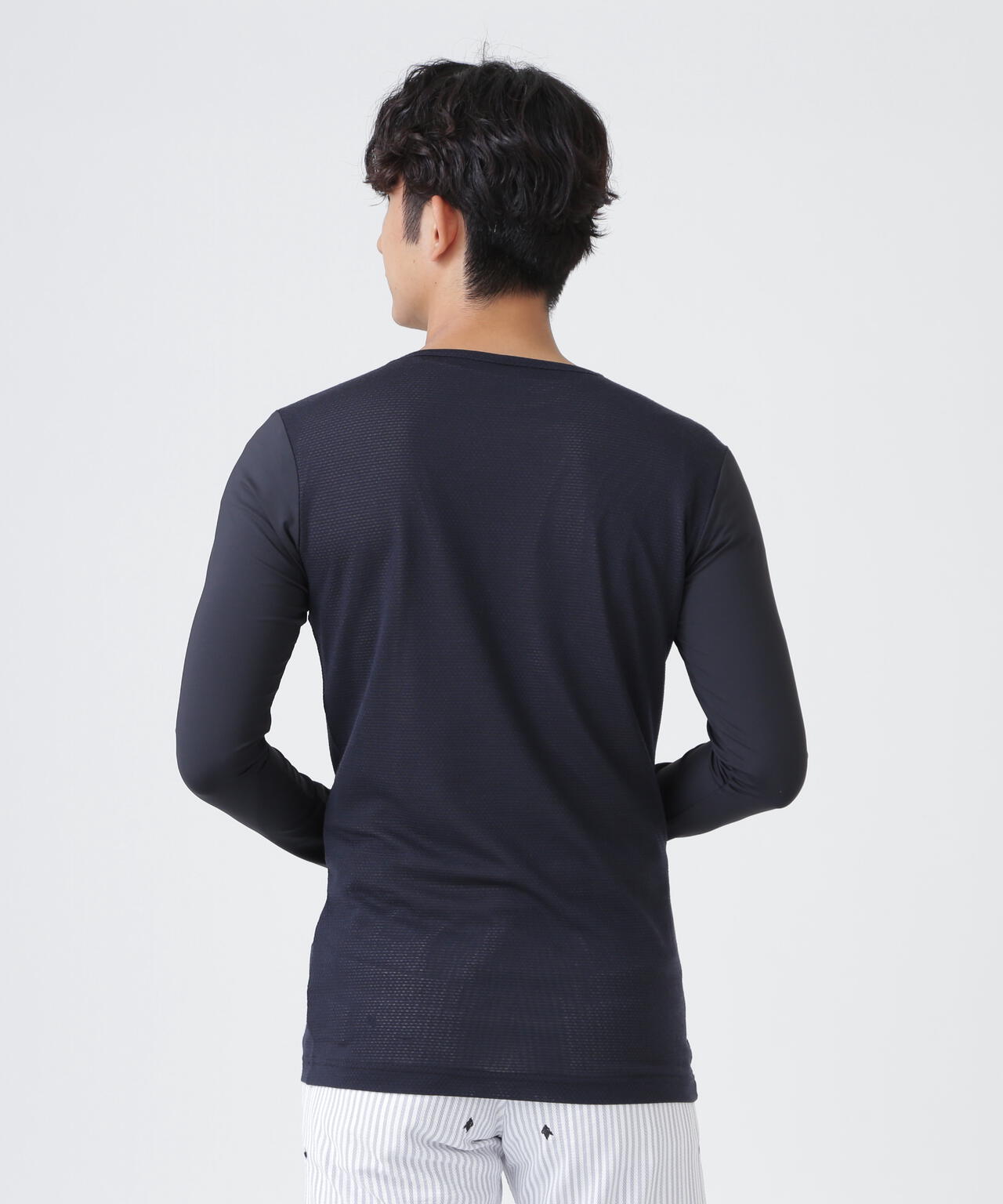 H:182cm/C:93/W:77/H:91 着用サイズ：5