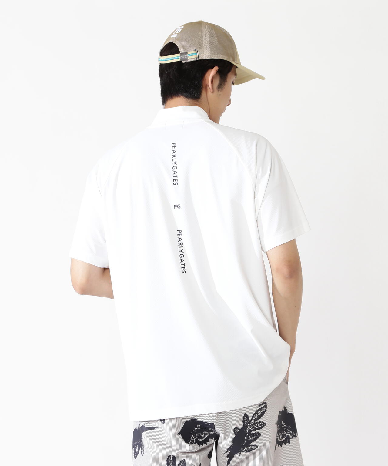 H:182cm/C:93/W:77/H:91 着用サイズ：5