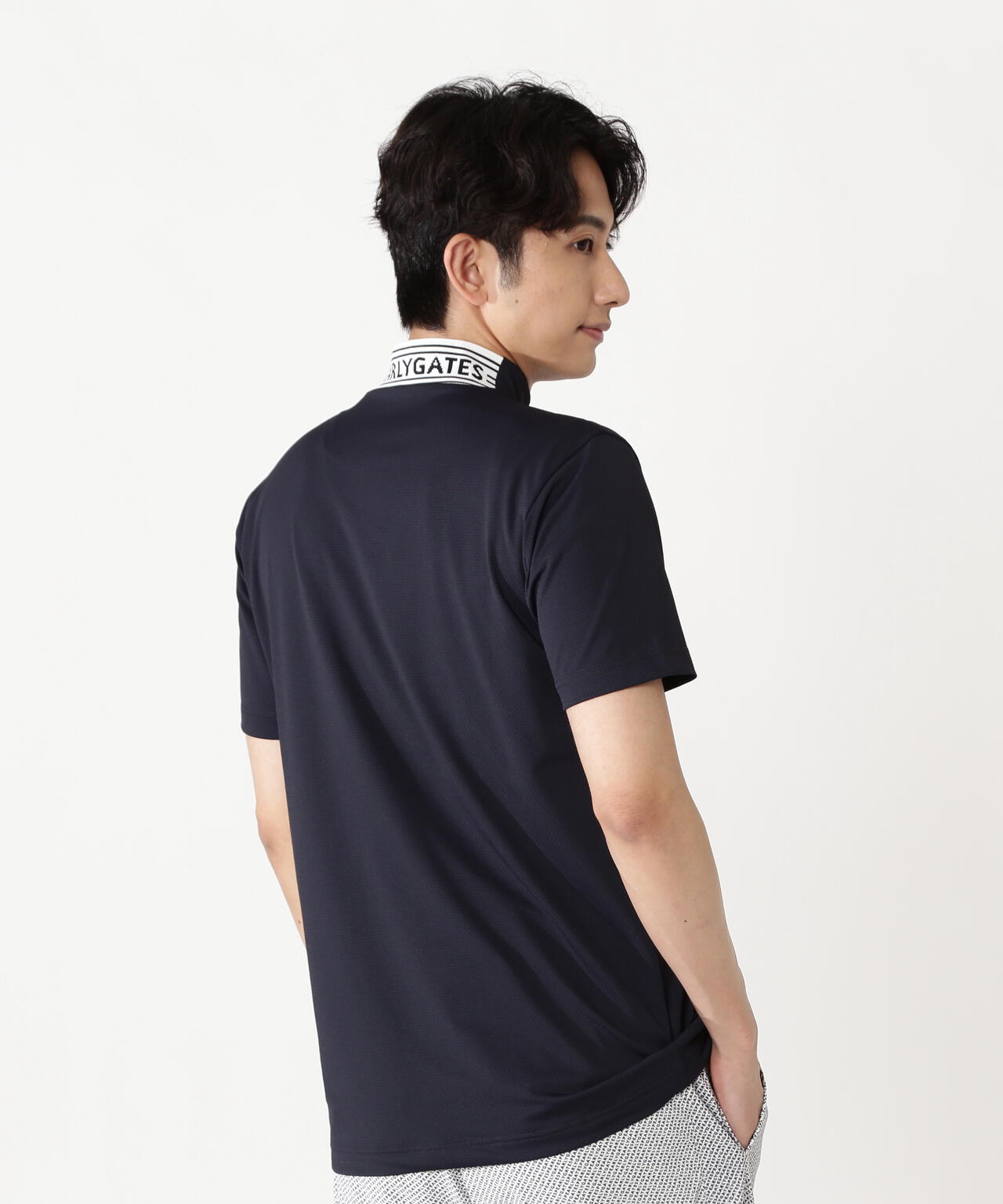 H:182cm/C:93/W:77/H:91 着用サイズ：5