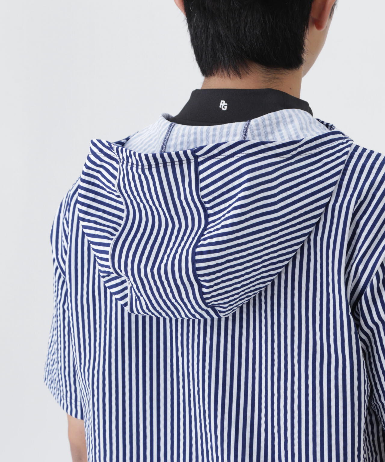 H:182cm/C:93/W:77/H:91 着用サイズ：5