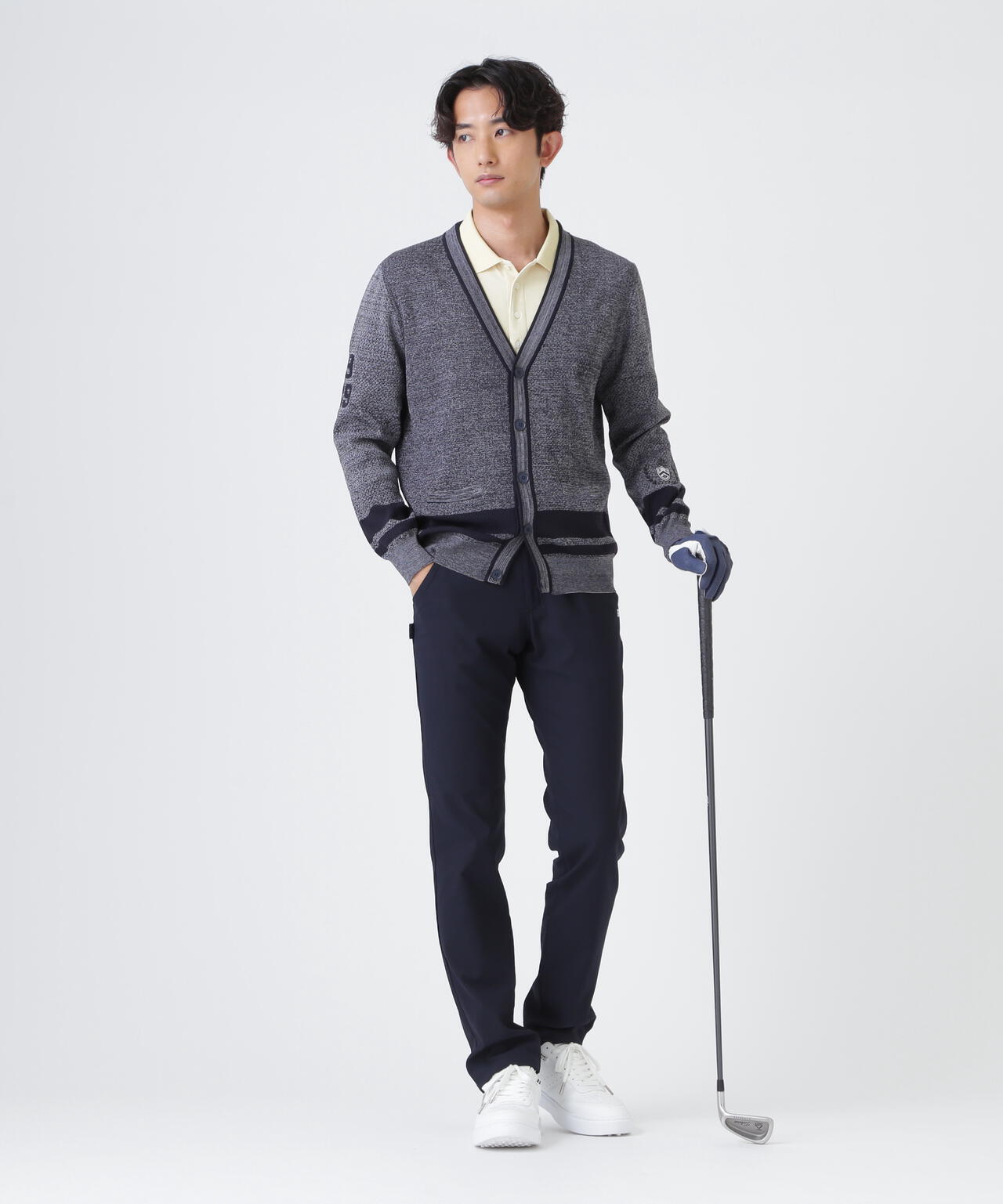 H:182cm/C:93/W:77/H:91 着用サイズ：5