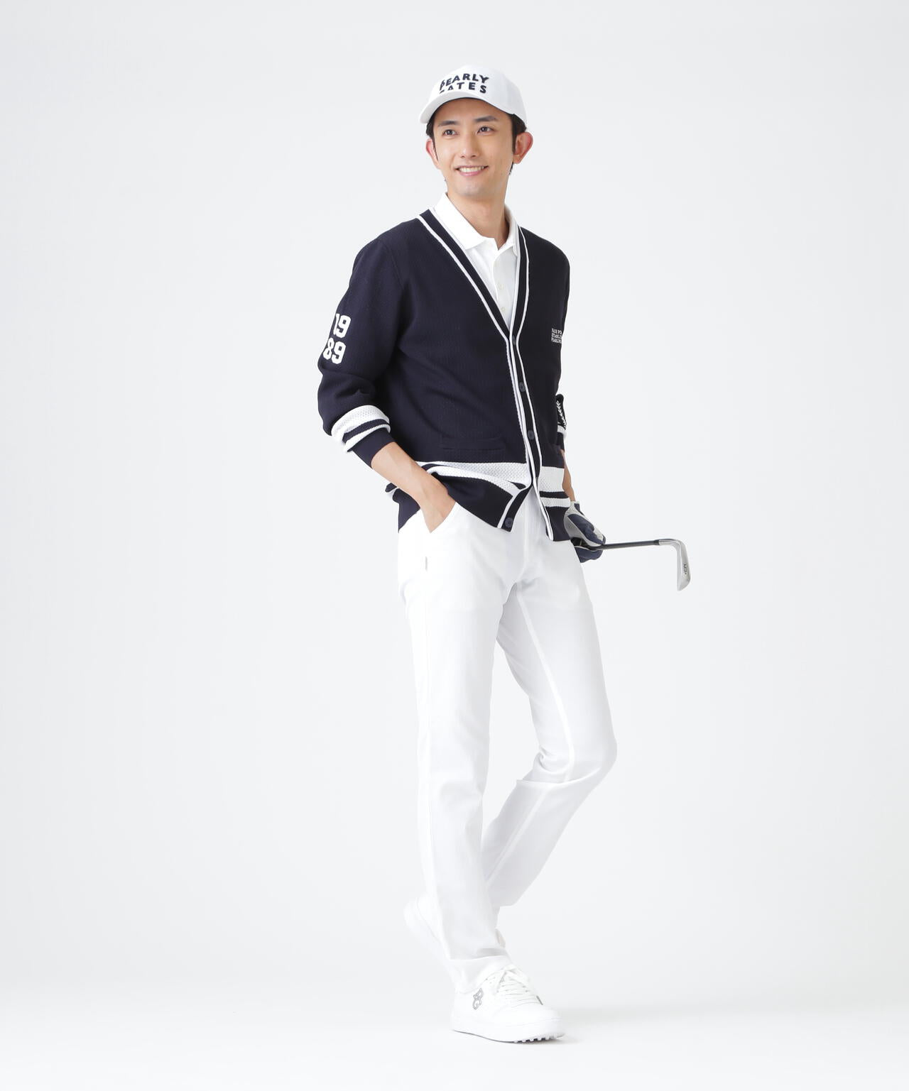 H:182cm/C:93/W:77/H:91 着用サイズ：5