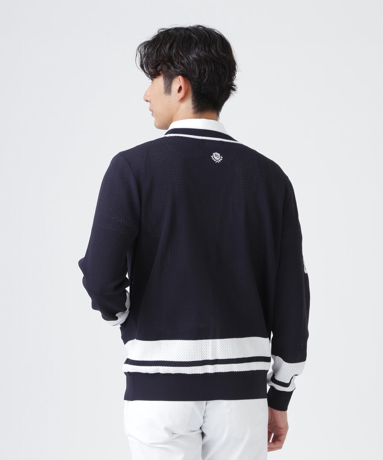 H:182cm/C:93/W:77/H:91 着用サイズ：5