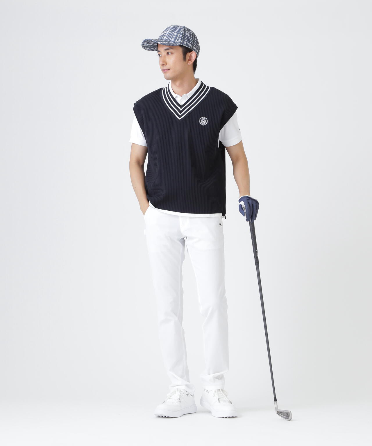 H:182cm/C:93/W:77/H:91 着用サイズ：5