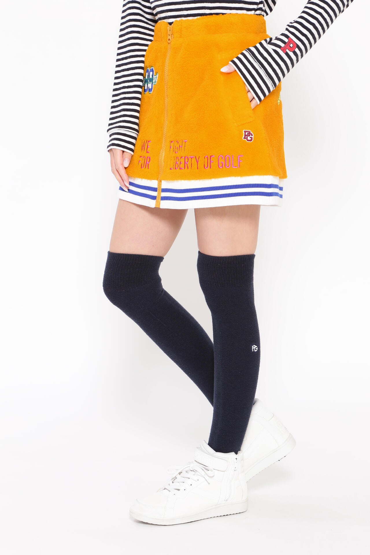 アクリルポリエステルボア フロントジップスカート ＜カレッジロゴ＞