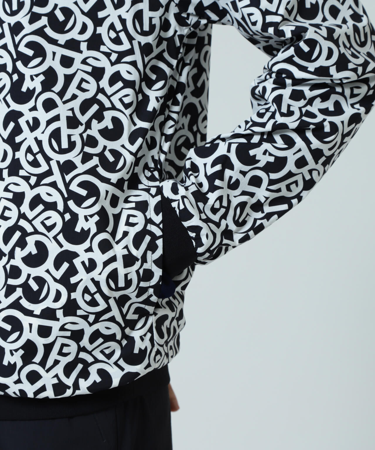 【PGG】【直営店舗&公式オンライン限定】Nyストレッチリップストップ×エプシロン ＜ロゴ総柄＞ (LADIES)