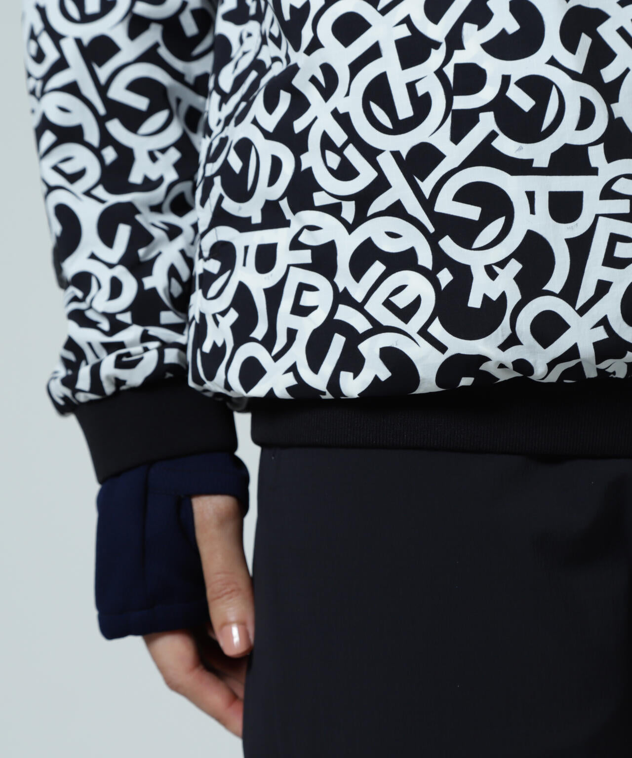 【PGG】【直営店舗&公式オンライン限定】Nyストレッチリップストップ×エプシロン ＜ロゴ総柄＞ (LADIES)