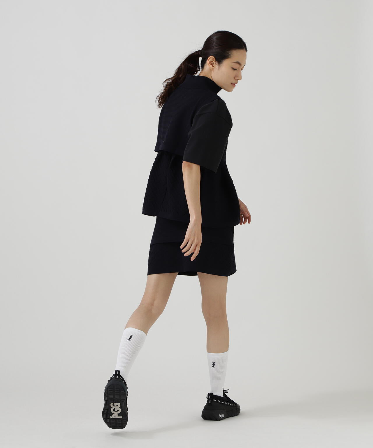 【PGG】【直営店舗&公式オンライン限定】ポリエステルヤーンmmジップアップニットベスト (LADIES)