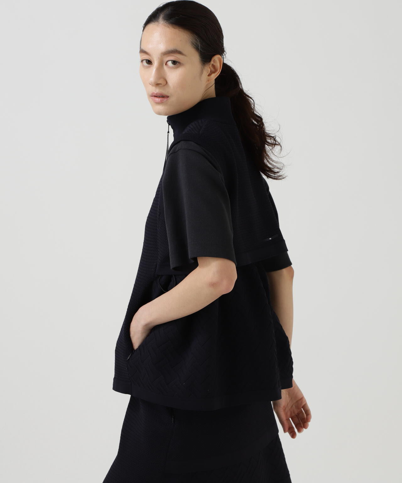 165cm/B:77cm/W:57cm/H:79cm 着用サイズ：1