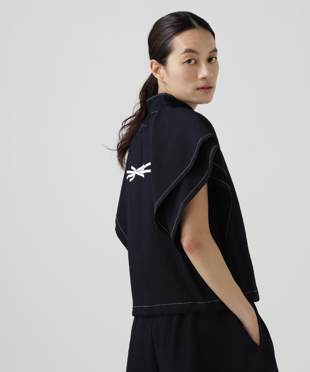 165cm/B:77cm/W:57cm/H:79cm 着用サイズ：1