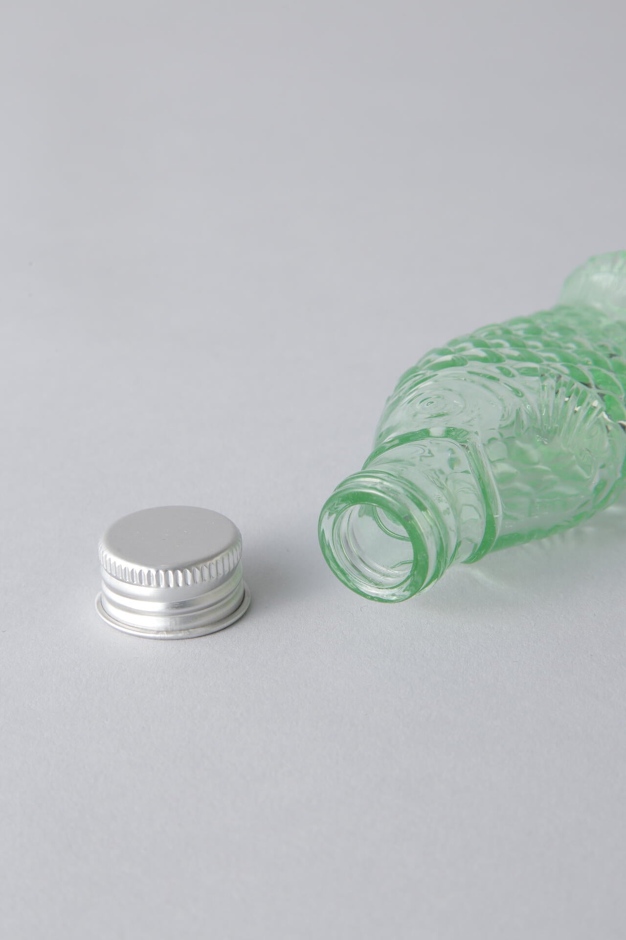【Ｇｇ】SERAX Fish Bottle S