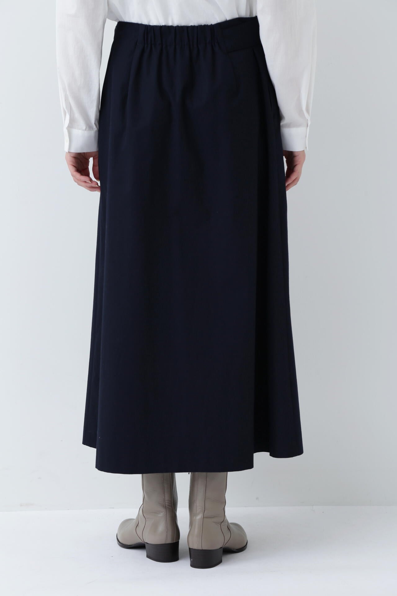 ベルト付き巻きスカート