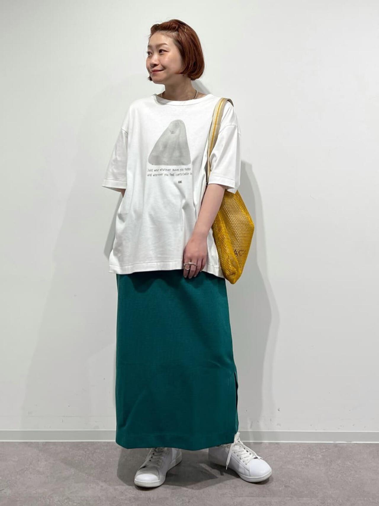 【香菜子】ＯＧコッコラボトンプリントＴシャツ　Ｌサイズ