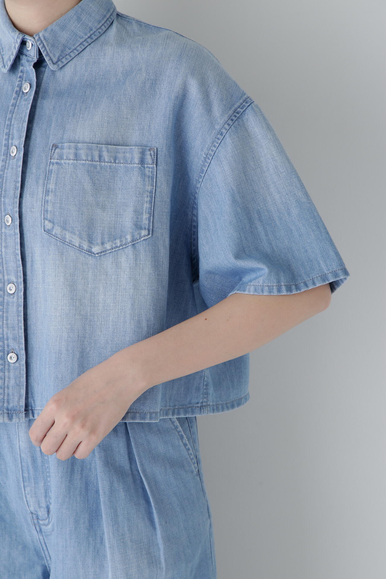 【Healthy DENIMコラボ】クロップド半袖デニムブラウス