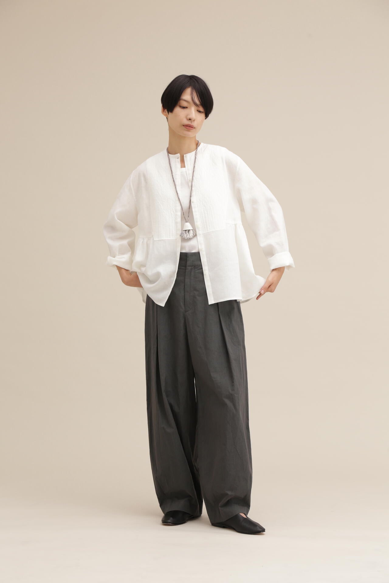 コットンタイプライターワッシャーバレルパンツ