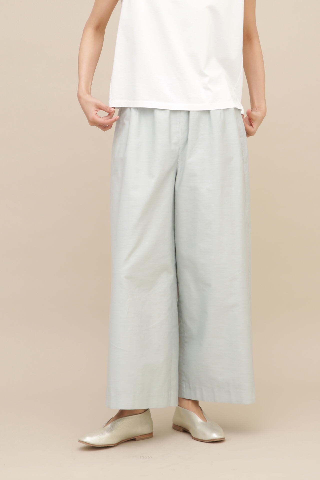 製品染めバックサテンワイドパンツ