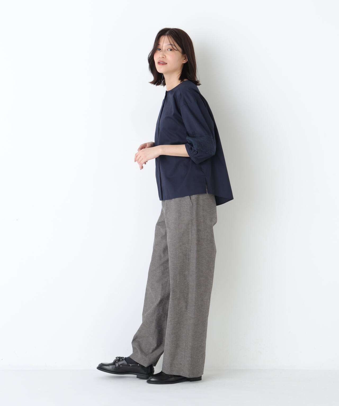 《洗える》レースドッキングクルーネックブラウス