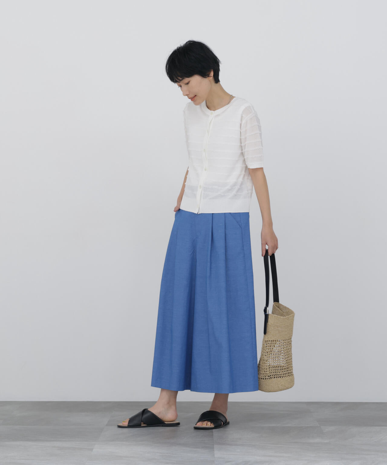 166cm　B/78　W/58　H/86 着用サイズ：M