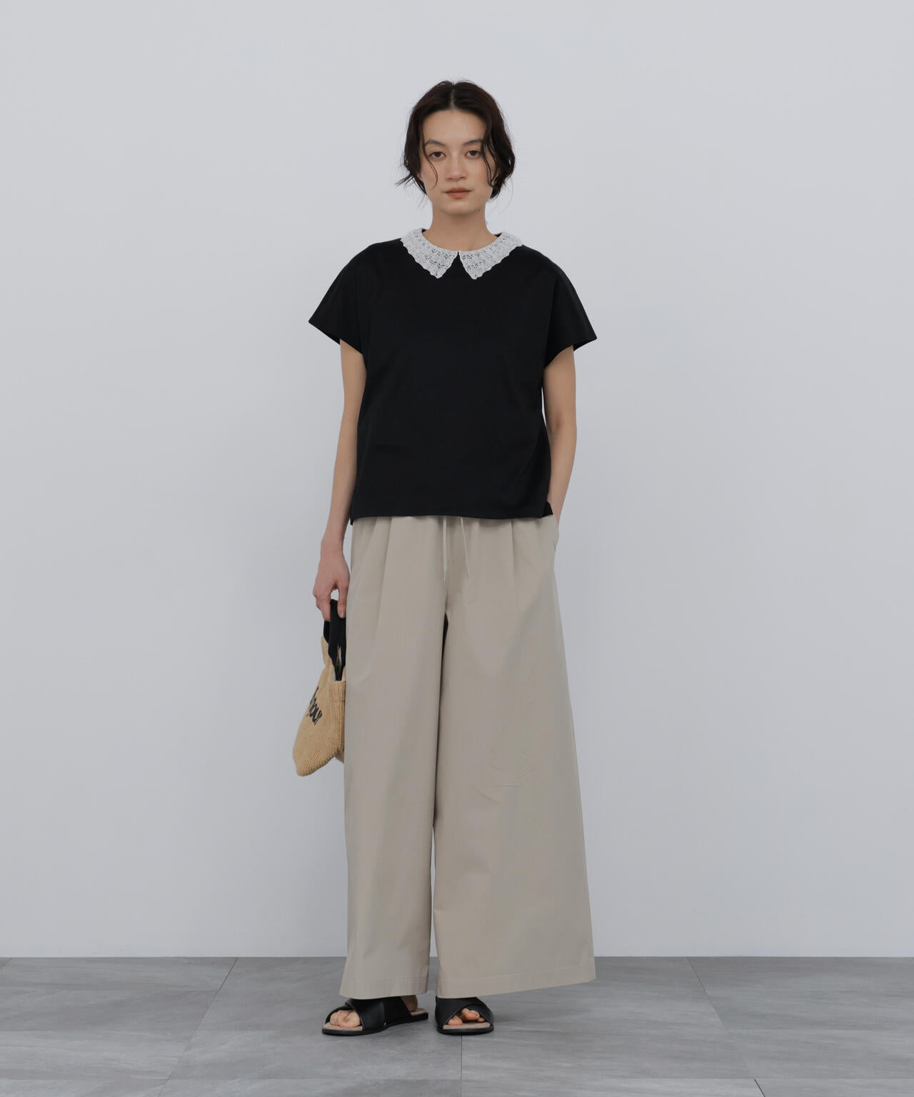 165cm/B:77cm/W:57cm/H:79cm 着用サイズ：M